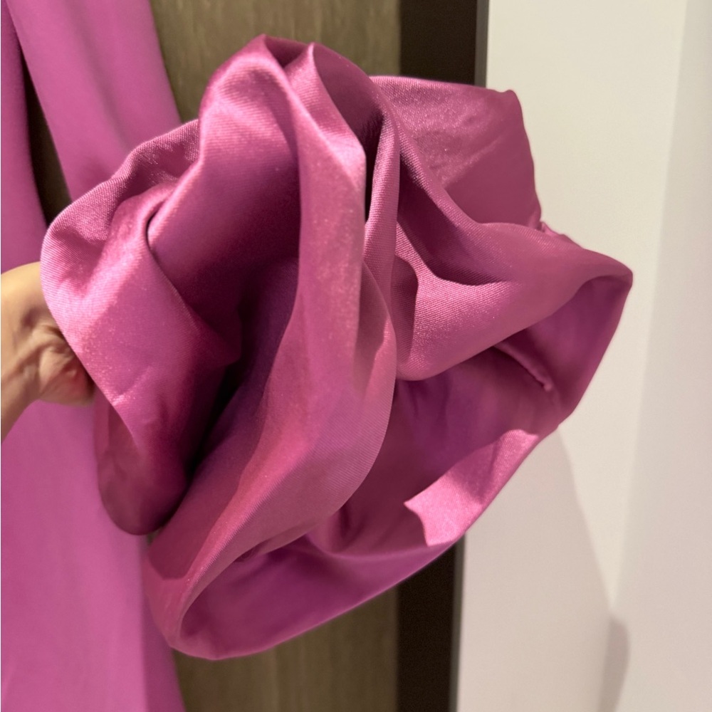 Solace London The Talia Maxi Dress in Berry Pink RRP$706 - Picture 3 of 9